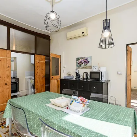 Apartment Grazioso Trilocale Vicino Museo Galata Genoa